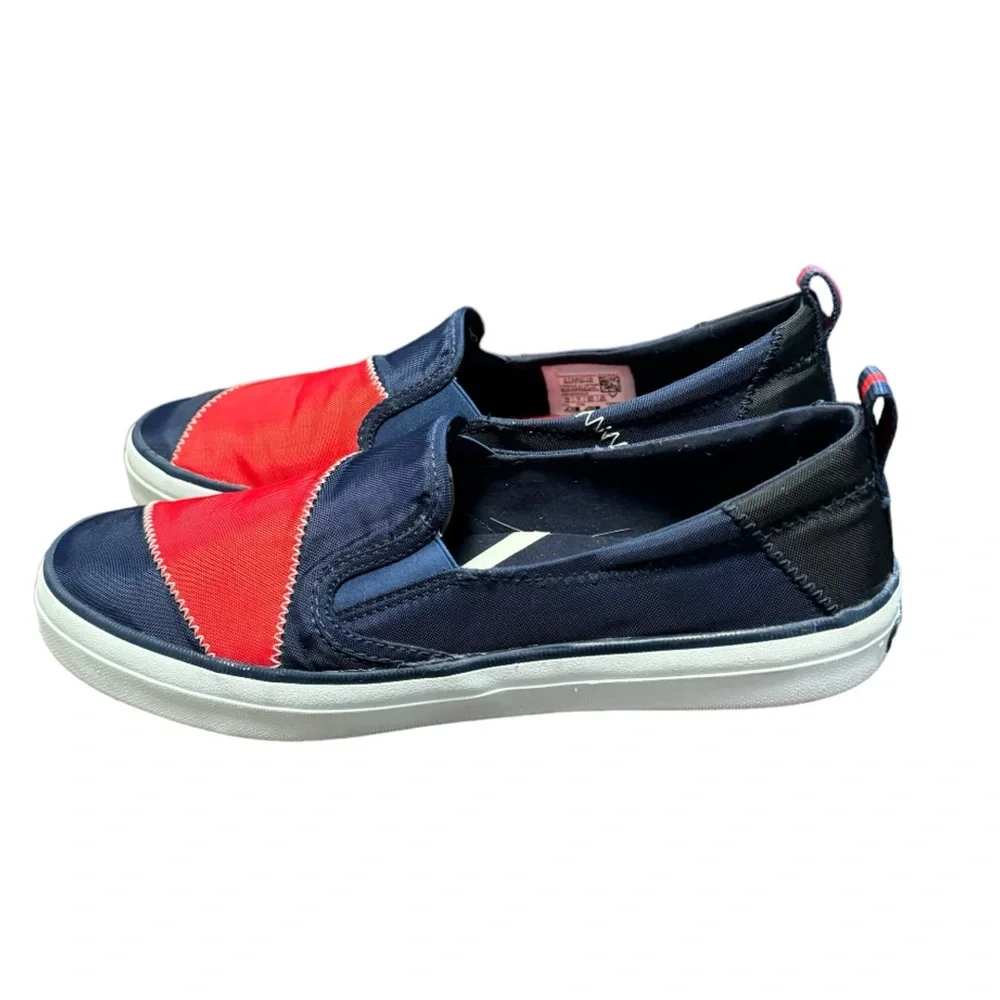 Sperry Women’s Crest Twin Gore Bionic Navy/Red Sneakers Size 9.5